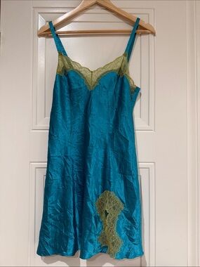 Jones New York Teal Slip with Olive Lace Trim